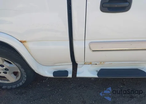 2005 Chevrolet Silverado 1500 Lt from USA, damaged, VIN 2GCEC13T851268055